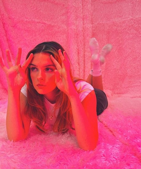 McKenzie Bell best model pics