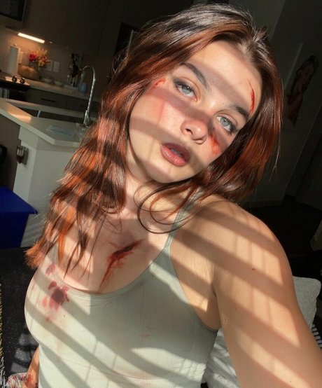 McKenzie Bell art model archive