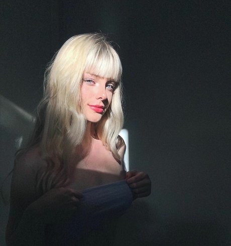 Maria Eduarda Kanarski model best img