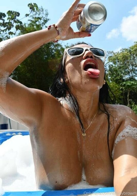 Emillybrowm Photo Gallery