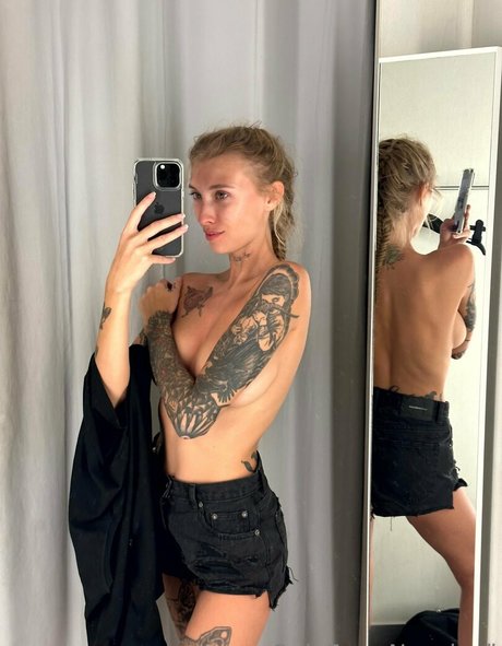 hairy armpits onlyfans pretty photo