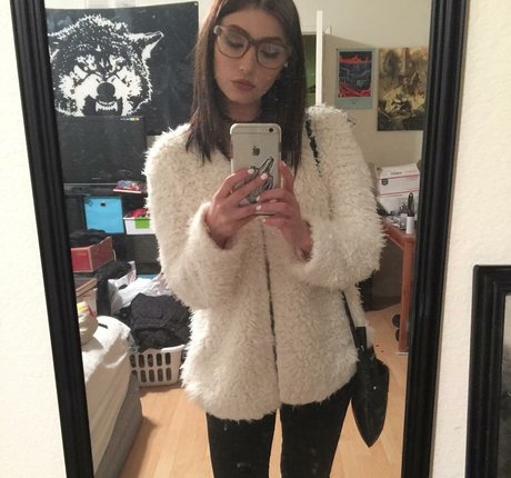 Taylor Kristine xxx model pics