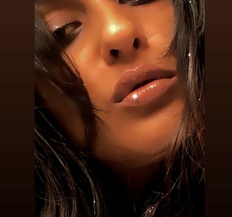 busty solo onlyfans hd photos