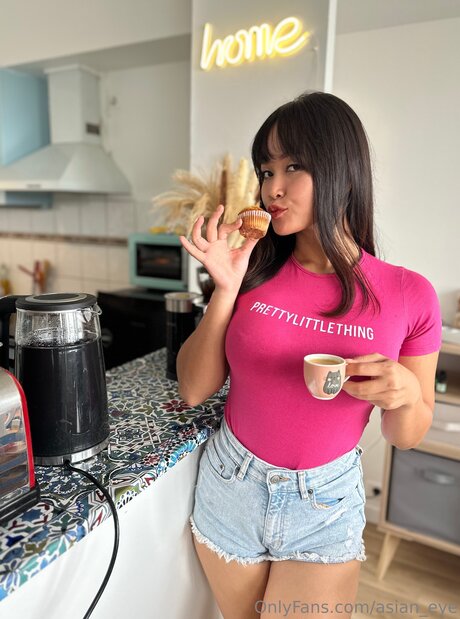 asian eye model nudes photo