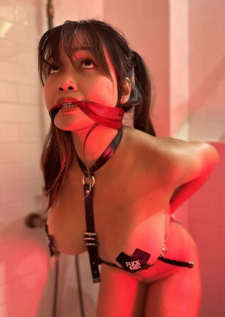 asian eye pornographic model photos