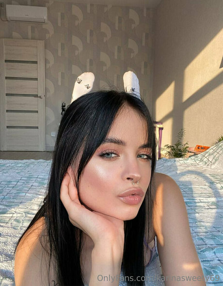 karinasweety69 nudes actress photo