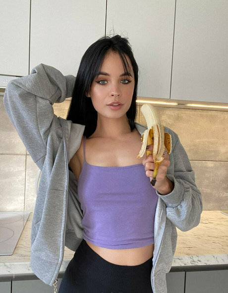 karinasweety69 pornstar nice photos