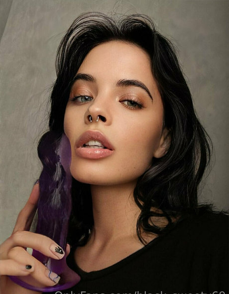 karinasweety69 sex actress image