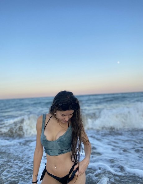 Naiara Ribelles nudes model pic