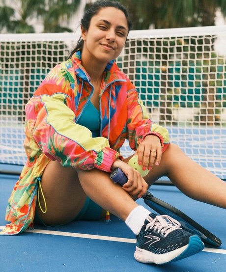 Michelle Khare pornstar adult img