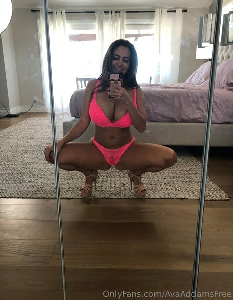 avaaddamsfree nude model pics