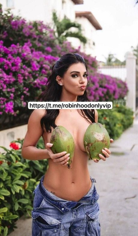 beautiful onlyfans adult archive