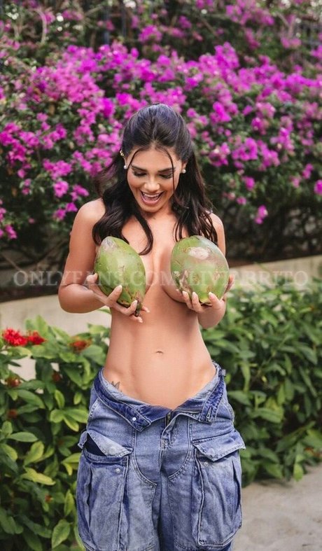 Livia Brito hd model images