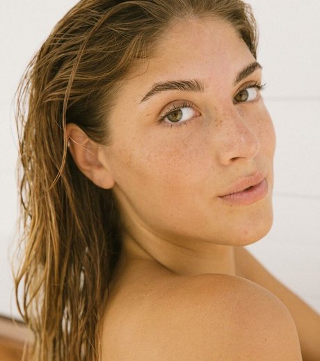 Morena Bradas model art archive