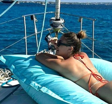 Morena Bradas hot pornstar archive