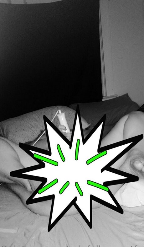 solefullysweetfeet pornographic model picture