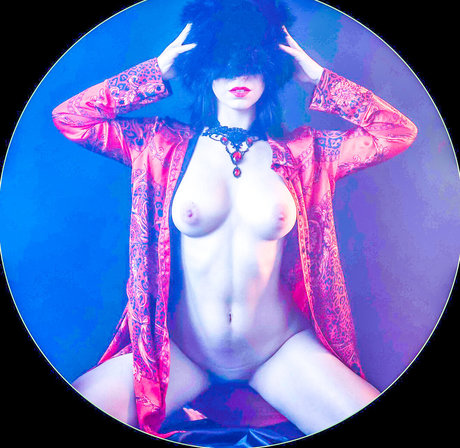 Taleia Model free model image