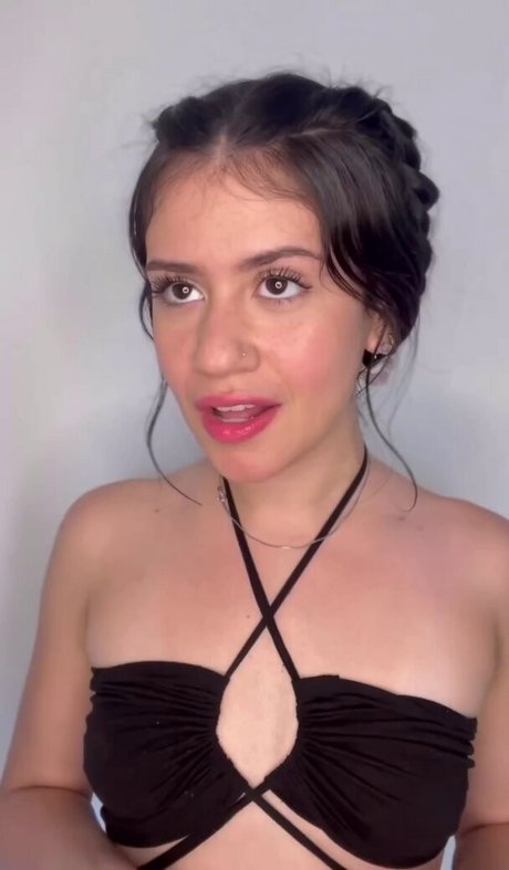 Maria ZB porn model pic