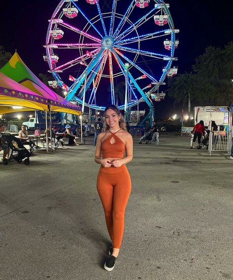 Leslie Machin exclusive model galleries