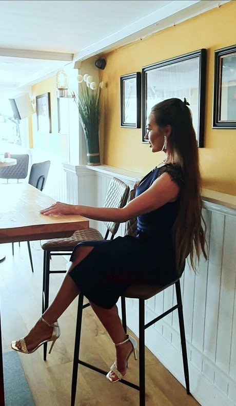 ladyamandarendall hot pornstar picture