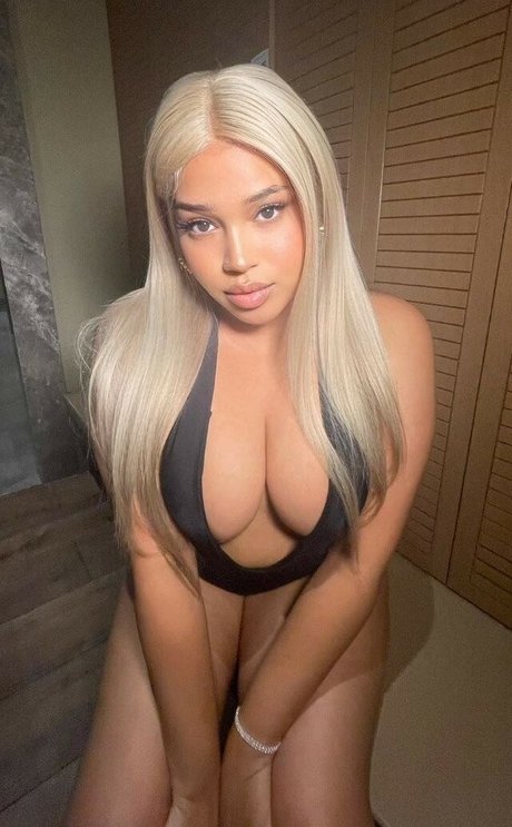 Spicymorena pornstar erotic archive