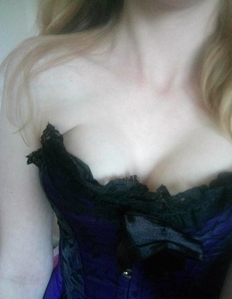 naughtywifeynextdoor best actress pictures