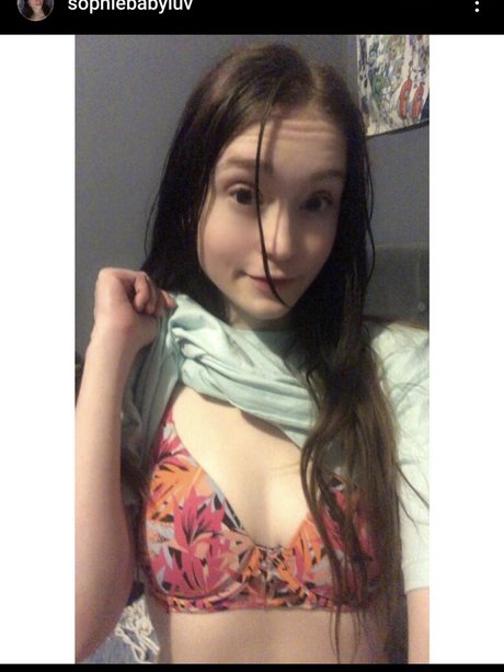 sophiebabyluv model erotic pic