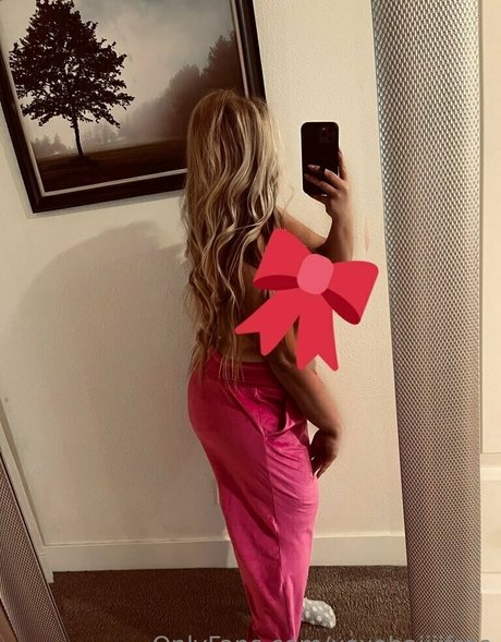 xoxobaiiiifree naked pornstar images