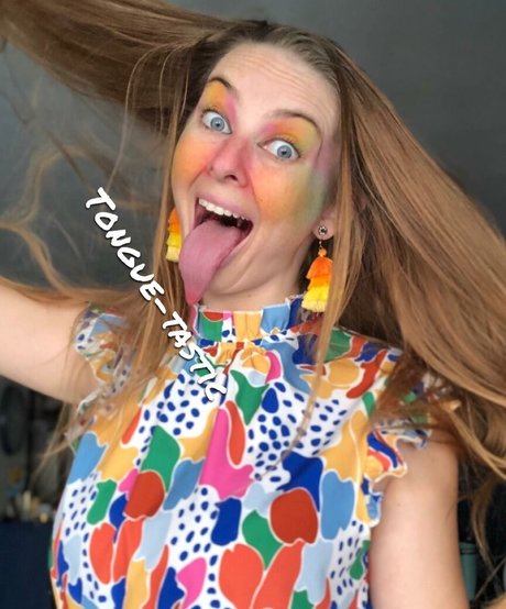 Tongue tastic exclusive model img