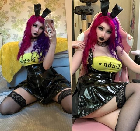 DeannaDarby art star photos