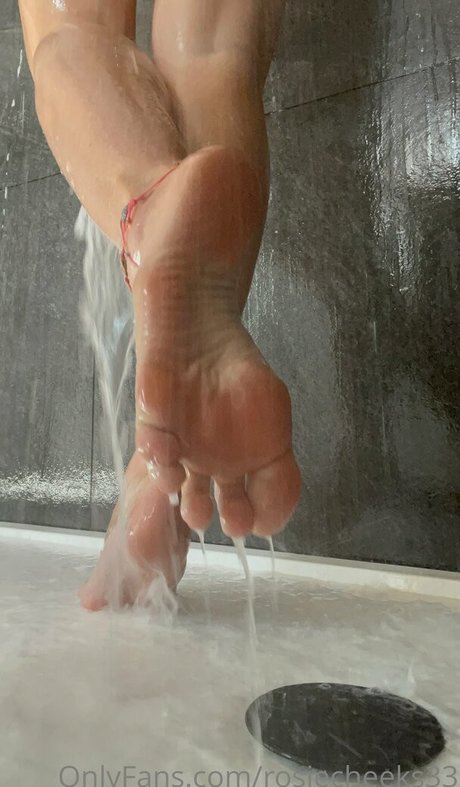 rosiecheeks33 exclusive pornstar gallery