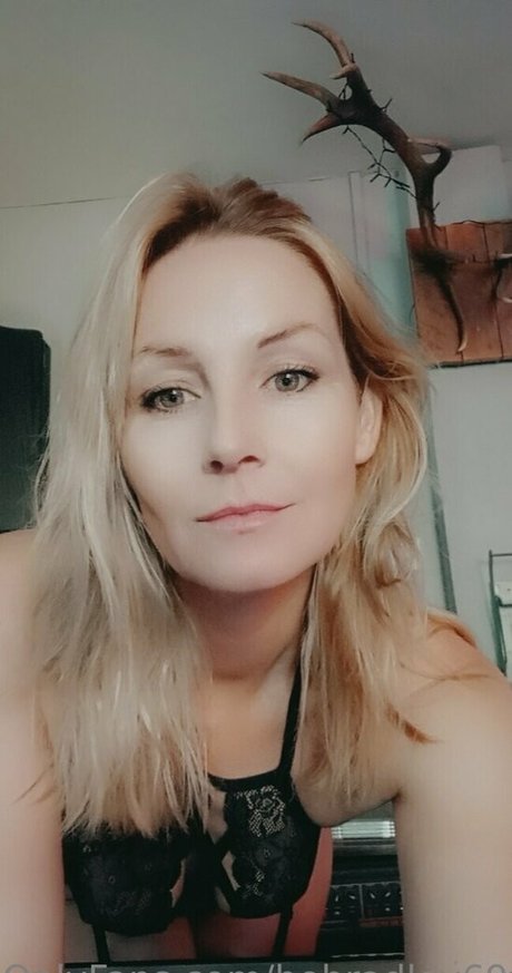 huge fake tits onlyfans hot xxx pictures