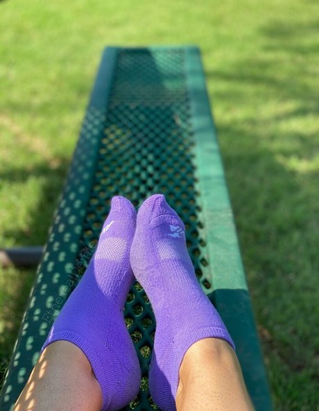 etherealdemie feet model free pic