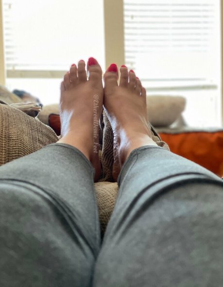 etherealdemie feet nice actress picture