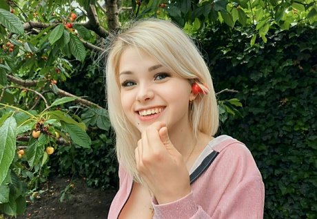 valerie chantal model sex photo