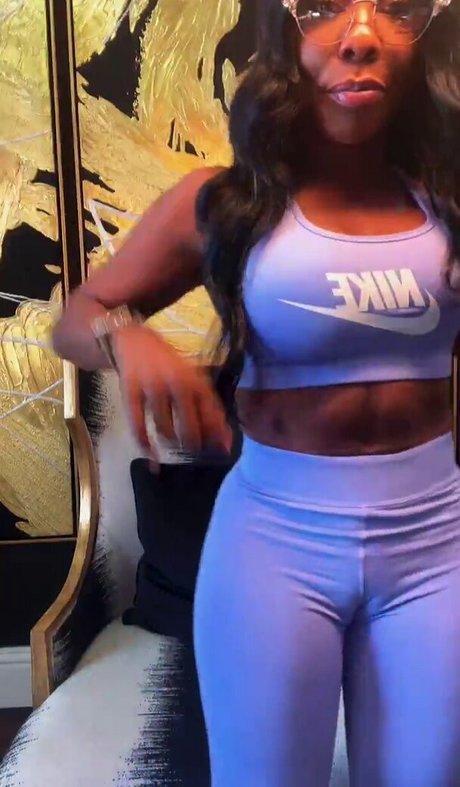 Coach Stormy star sexy picture