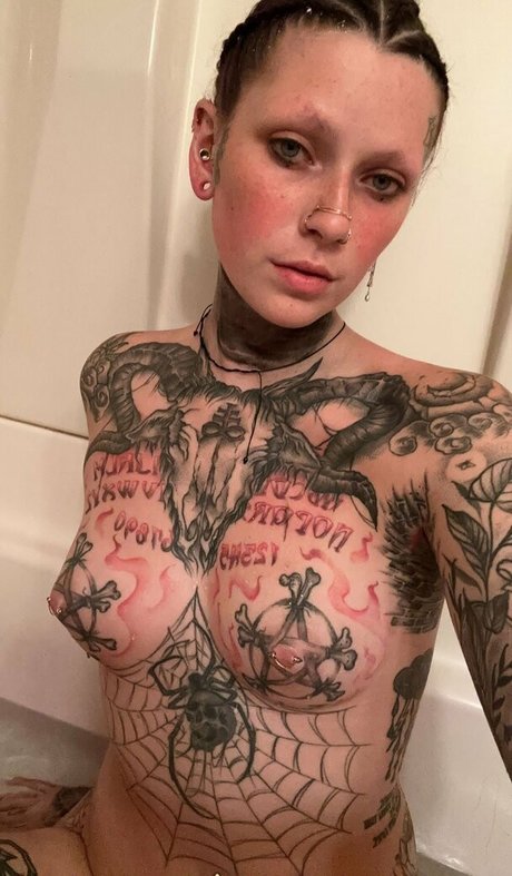 spider legs naked star archive