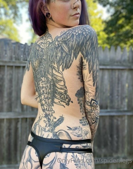 spider legs exclusive model photo