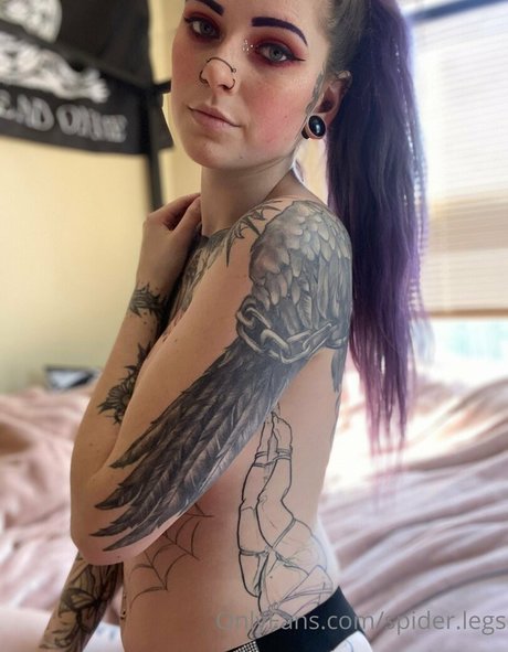 spider legs naked model galleries