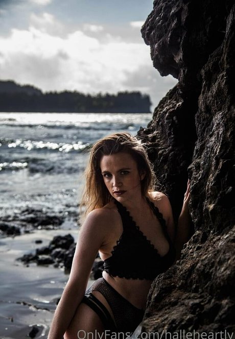 halleheartly sex actress pictures