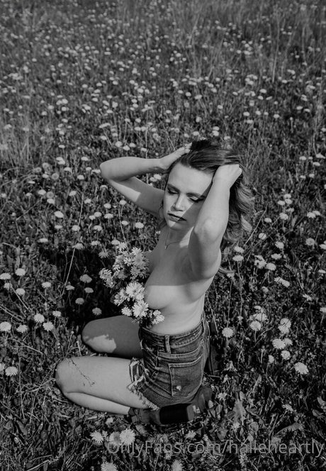 halleheartly porn actress gallery