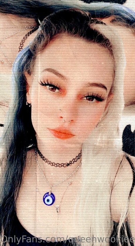 queenwookiee star pretty photos