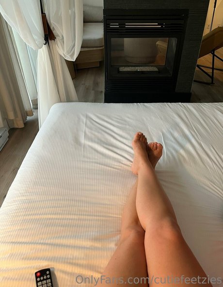 cutiefeetzies sexy actress gallery