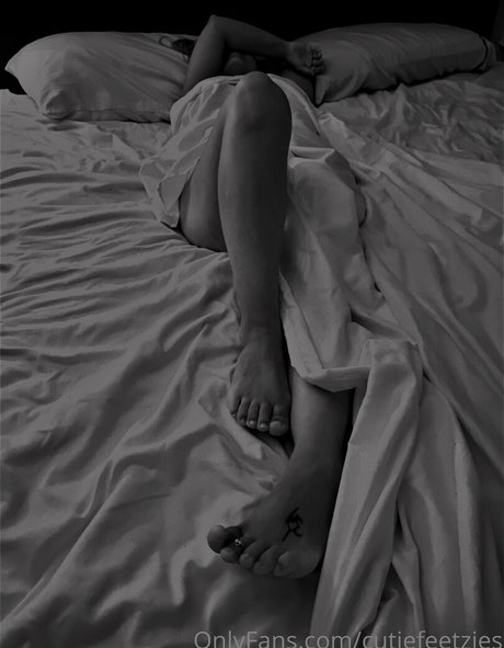cutiefeetzies free model image