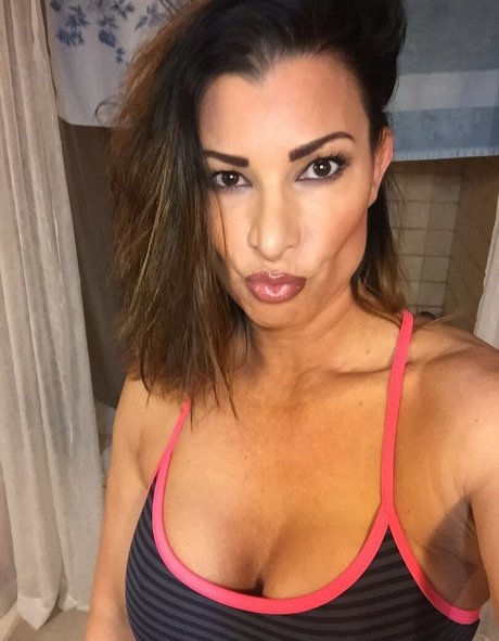 Lisa Varon Patreon star pics