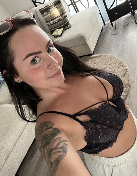 Annababyig model adult photo