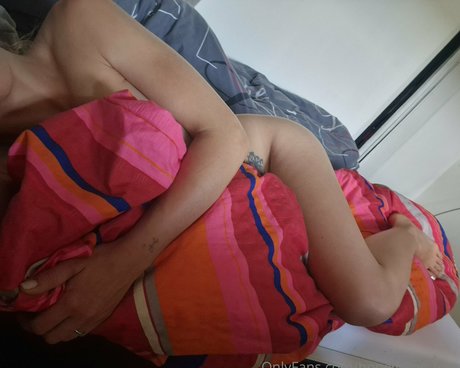 honey lips gold hot star picture