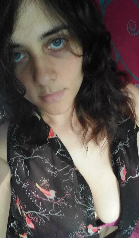 misticacristal sexy model photo