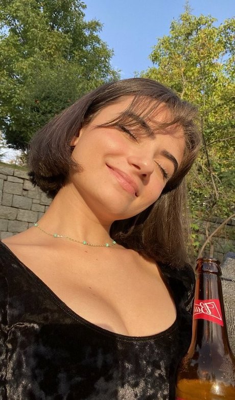 Nisa Kavak exclusive actress picture