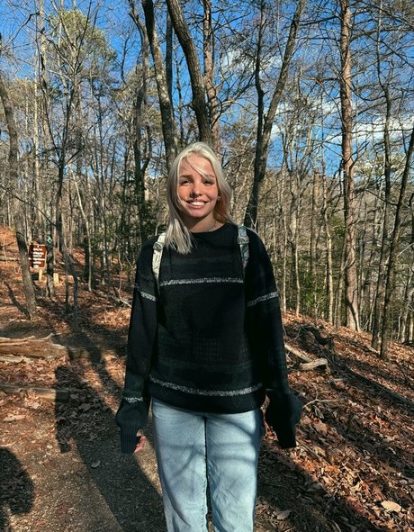 Peachtot model nude pictures